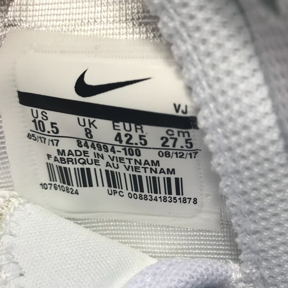 NWT Nike Roshe One White WMNS - Picture 5 of 5